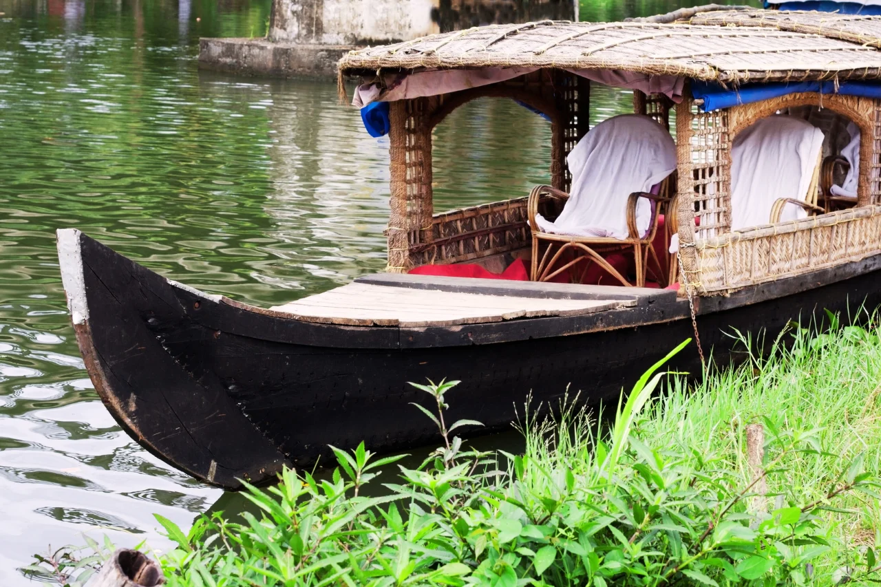 Shikara Boating - Mansion Du Lac