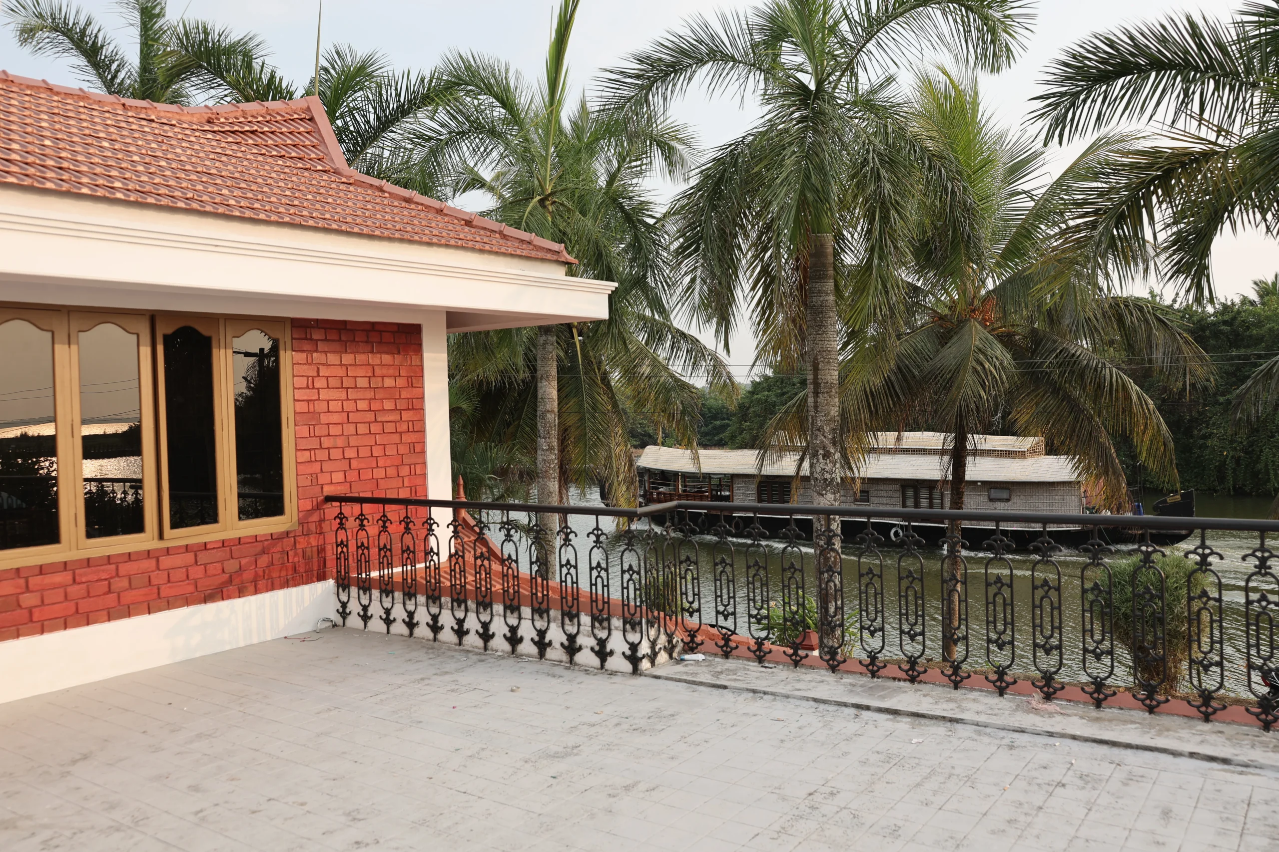 Gallery - Mansion Du Lac
