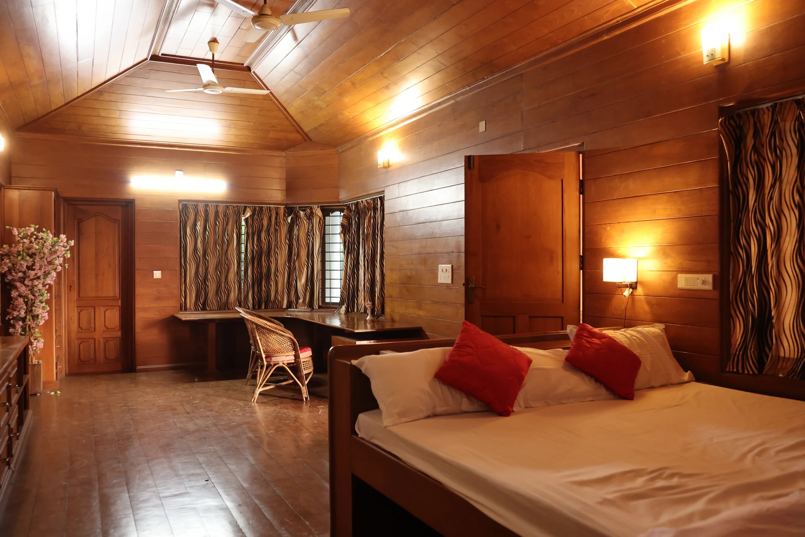 Gallery - Mansion Du Lac